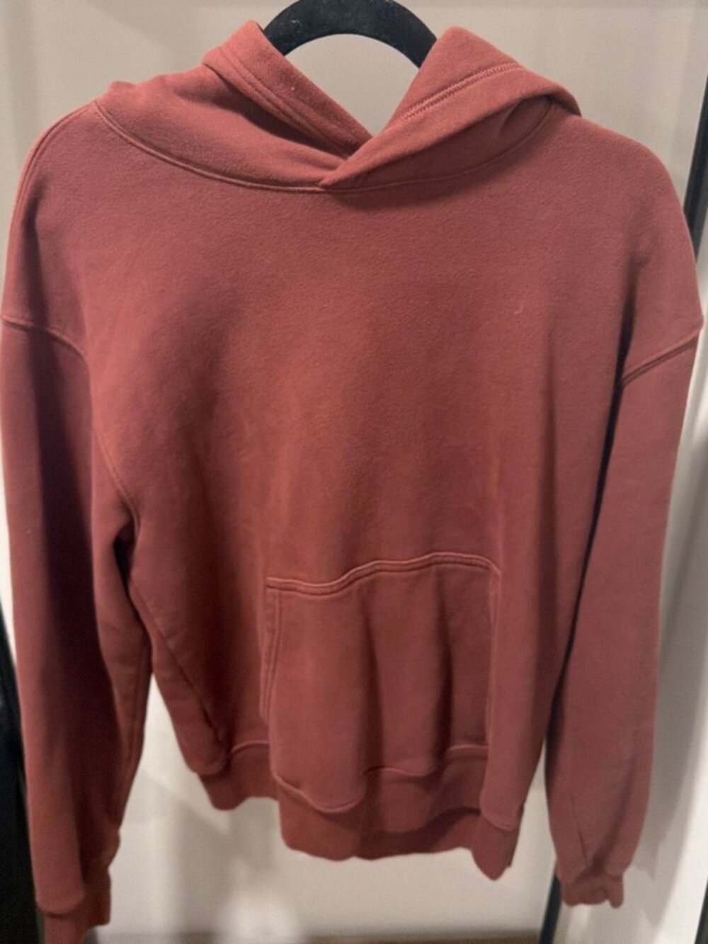 Aritzia Women's Burgundy and Orange Sweatshirt Size M